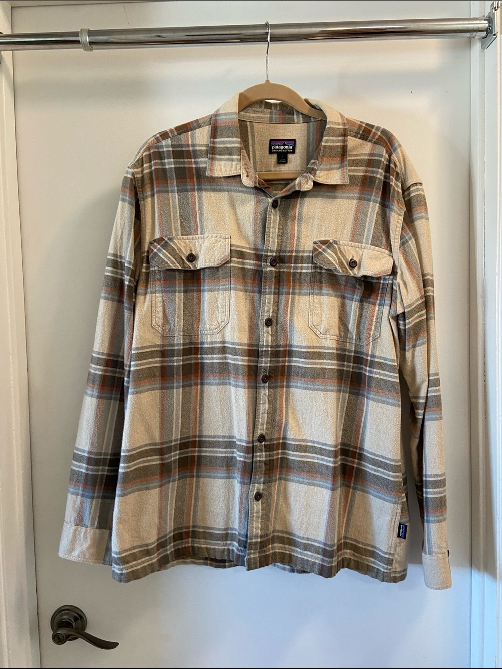 Patagonia Men’s Cream and Brown Plaid/Flannel Shirt